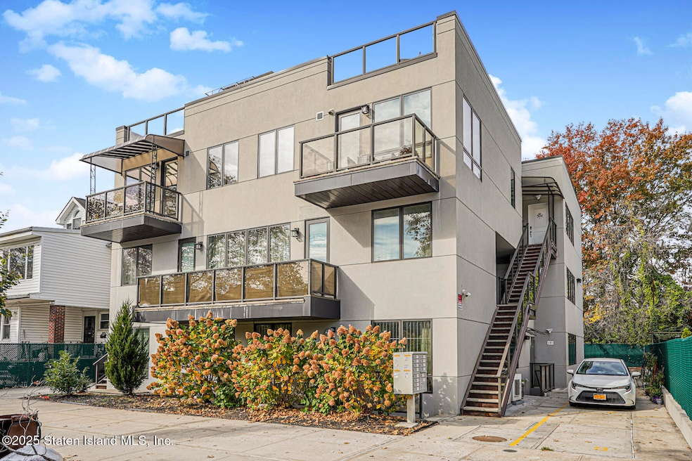 Pending $699,000 • Co-Listing Agent