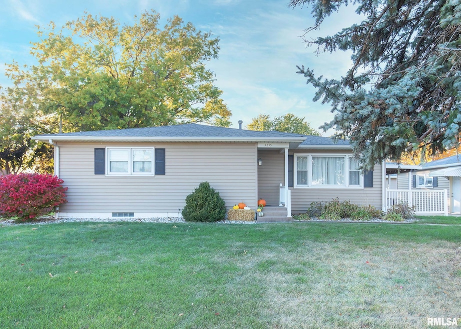 3815 Kennedy Dr, East Moline, IL 61244 - photo 1
