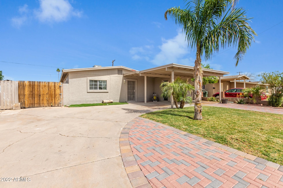 7618 W Weldon Ave, Phoenix, AZ 85033 - photo 1