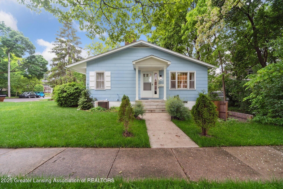 03-631-Forest-St-East-Lansing-MI-48823-W