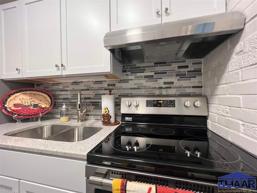 4362 E Poplar Dr unit Apartment  7, Terre Haute, IN 47803 - photo 1