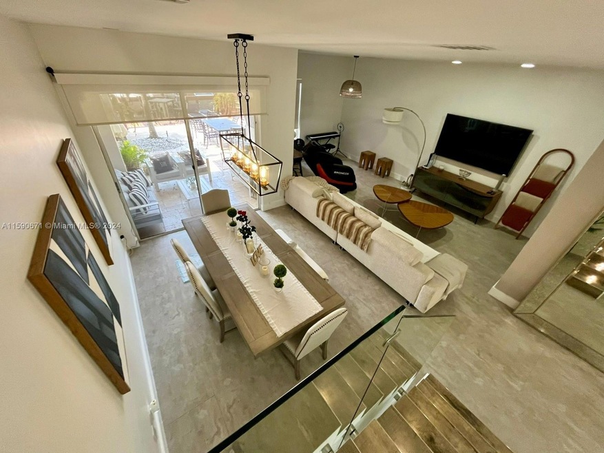 981 Harbor View N, Hollywood, FL 33019 - photo 1