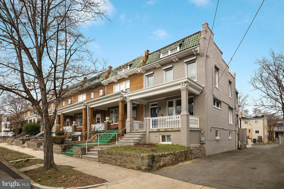 811 Madison St NW, Washington, DC 20011 - photo 1