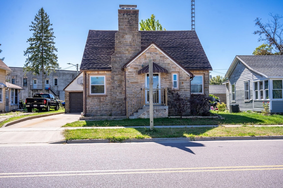 111 W Bridge St, New Lisbon, WI 53950 - photo 1