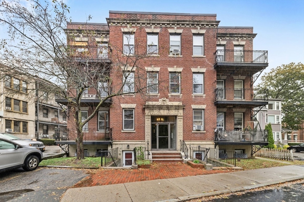 For Sale $528,000 • Co-Listing Agent