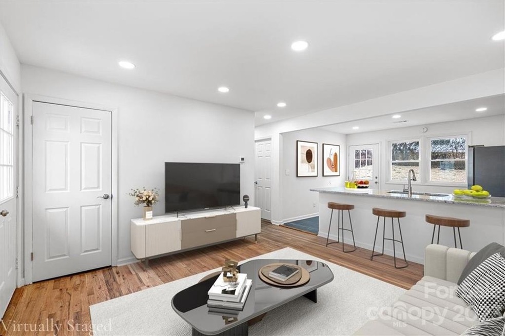 2632 Abelwood Rd, Charlotte, NC 28216 - photo 1