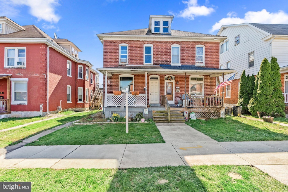 238 W Side Ave, Hagerstown, MD 21740 - photo 1