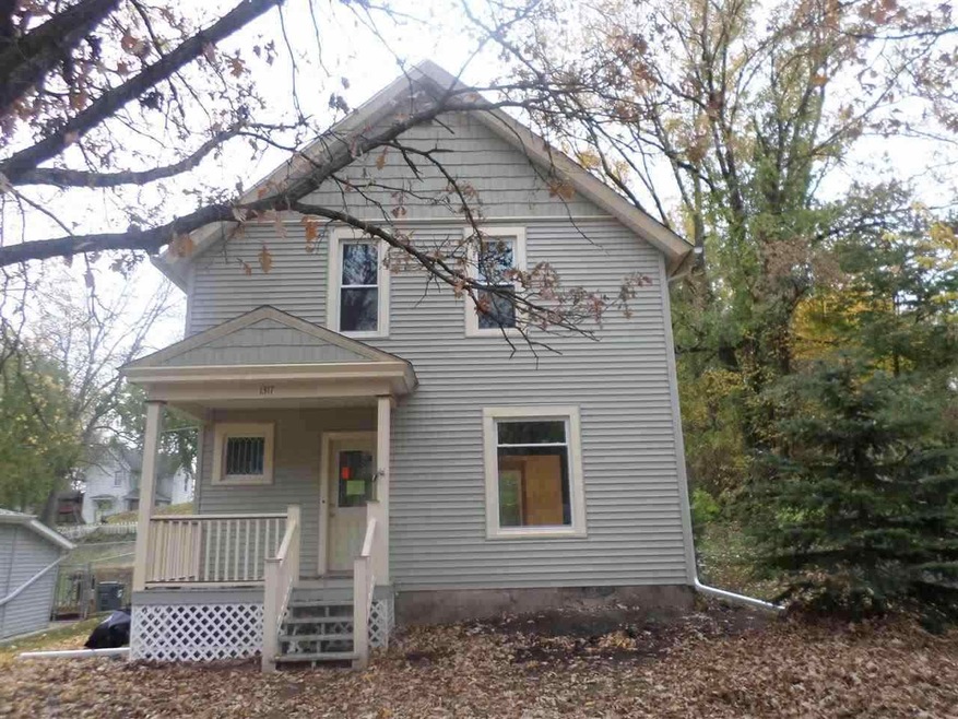 1317 Esplanade Ave, Davenport, IA 52803 - photo 1