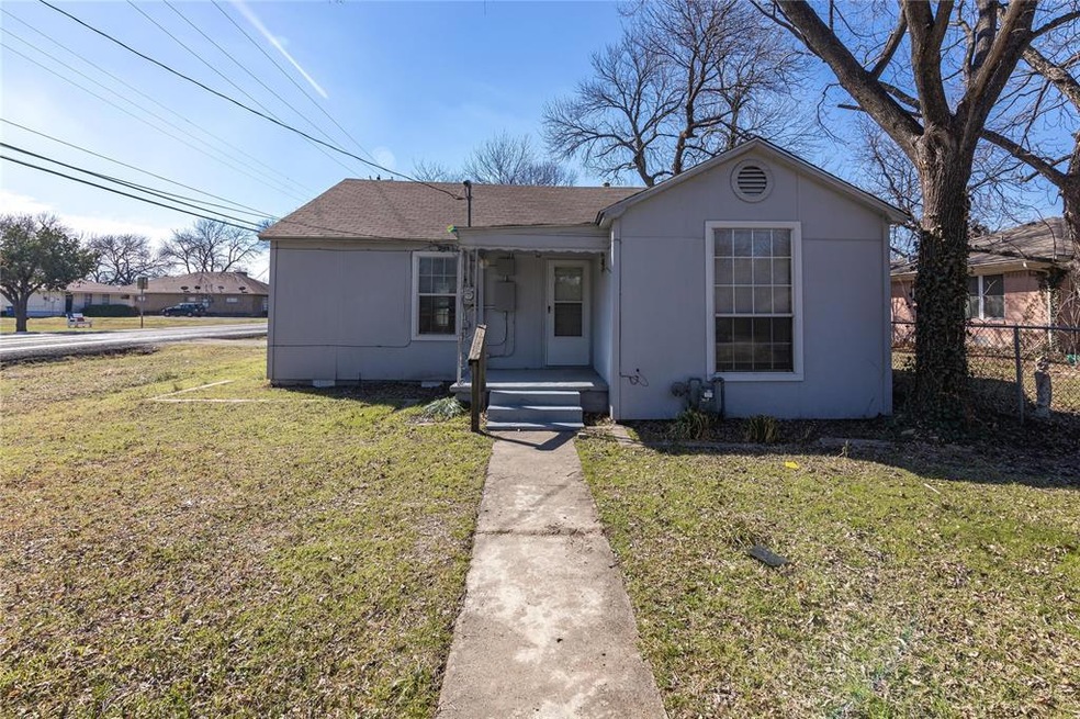 1107 S Paris St, Ennis, TX 75119 - photo 1