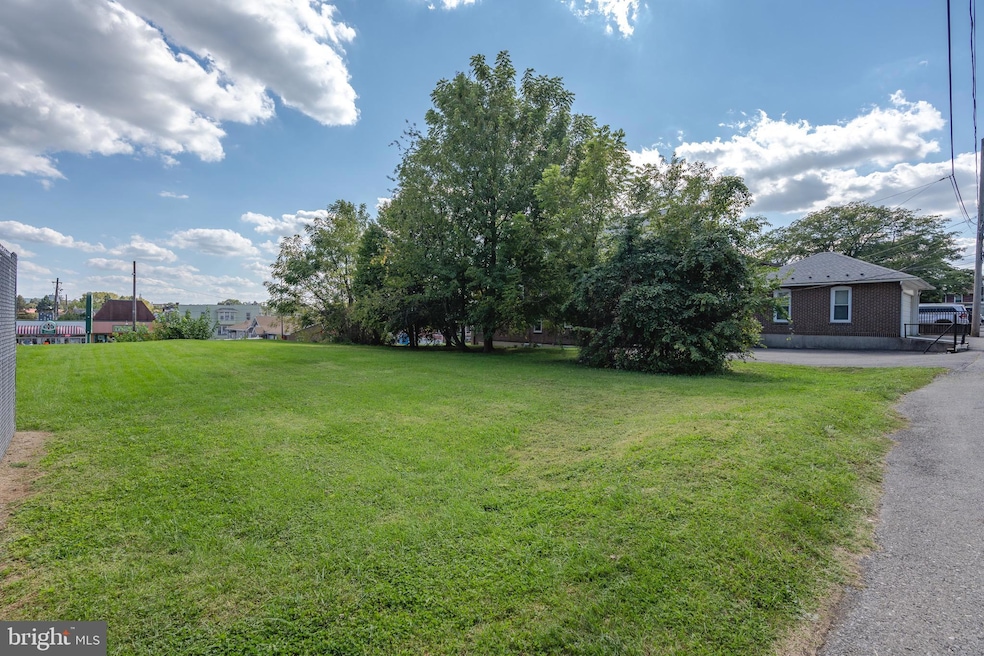 1915 1919 Tilghman St, Allentown, PA 18104 - photo 1