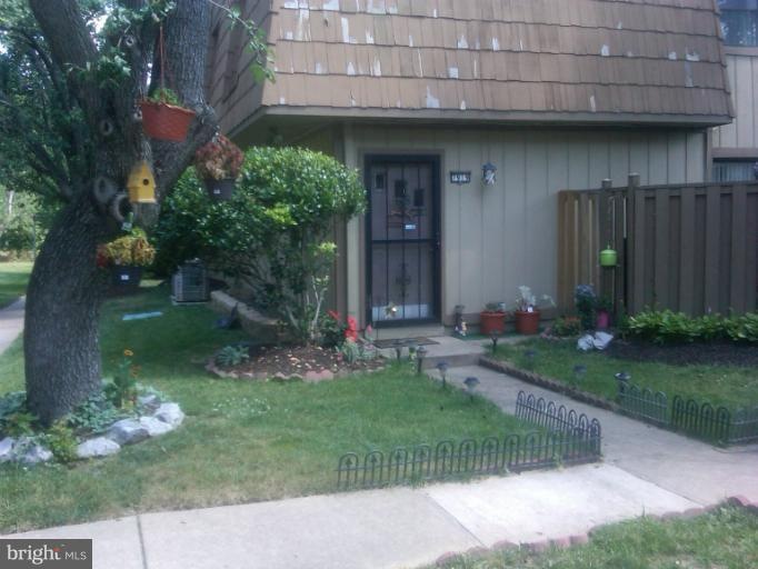 7919 Casa Grande Place unit 122B, Alexandria, VA 22309 - photo 1