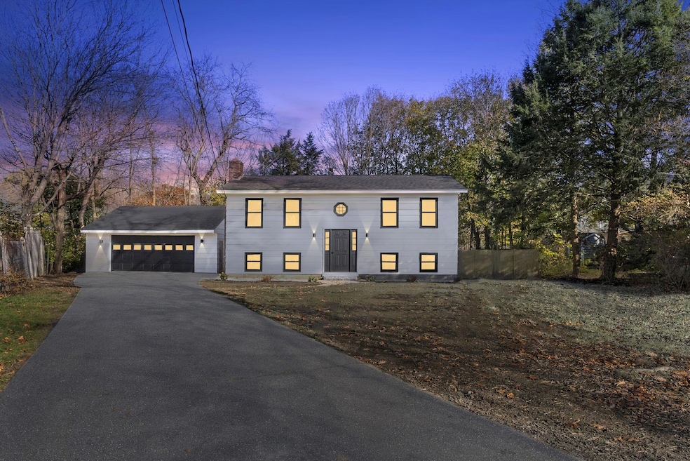 21 Hilltop Cir, Yarmouth, ME 04096 - photo 1