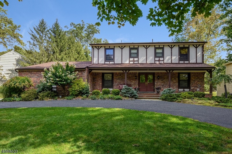 3 Bear Brook Ct, Livingston, NJ 07039 - photo 1