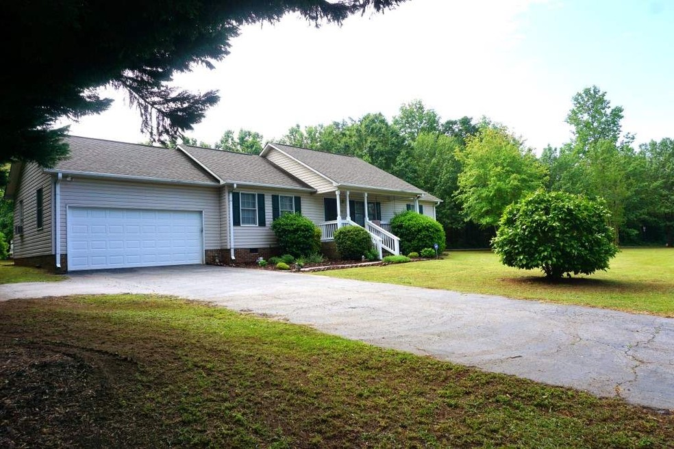 345 Southfield St, Inman, SC 29349 - photo 1