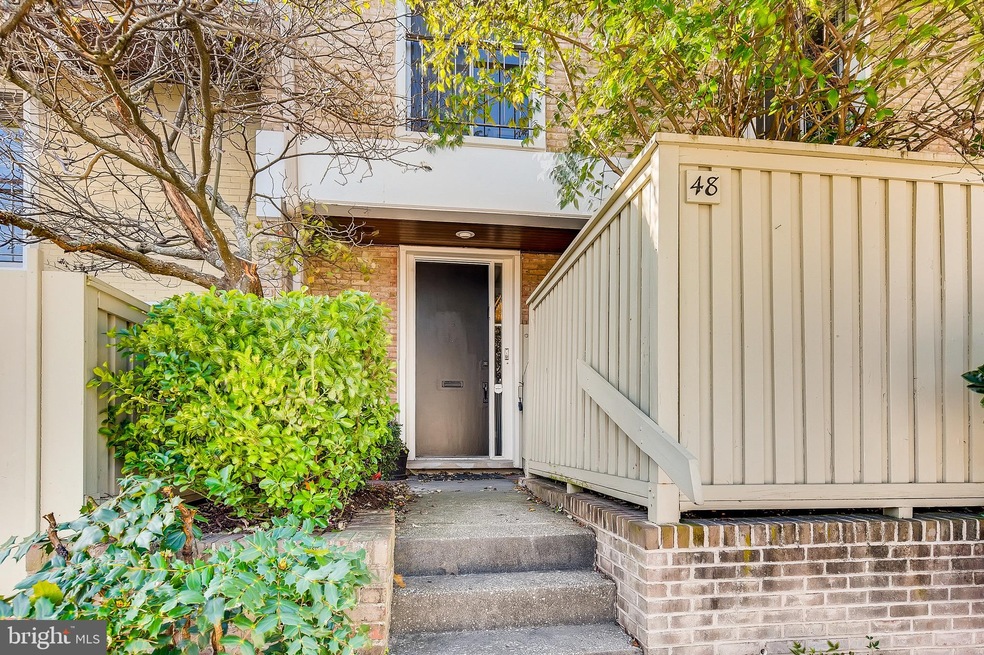 48 Olmsted Green Ct, Baltimore, MD 21210 - photo 1