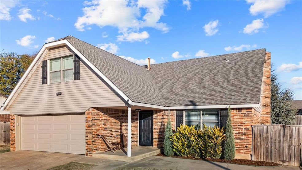 812 S Avery St, Moore, OK 73160 - photo 1