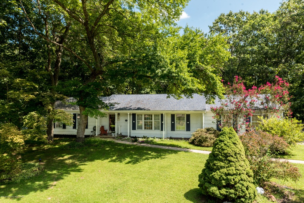 8 Lori Ln (24 of 29)