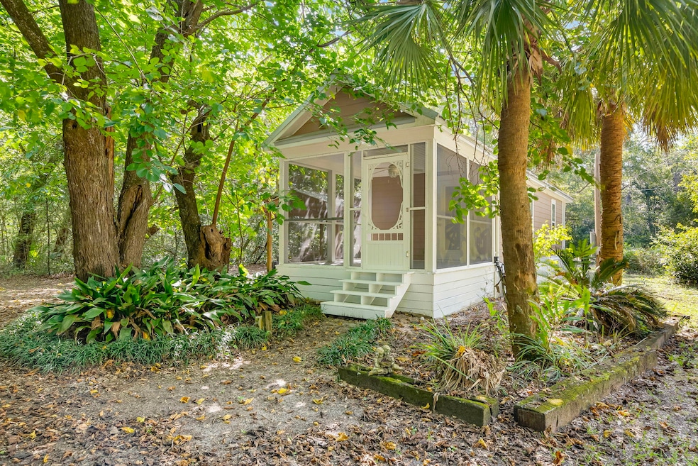 For Rent $1,300/month