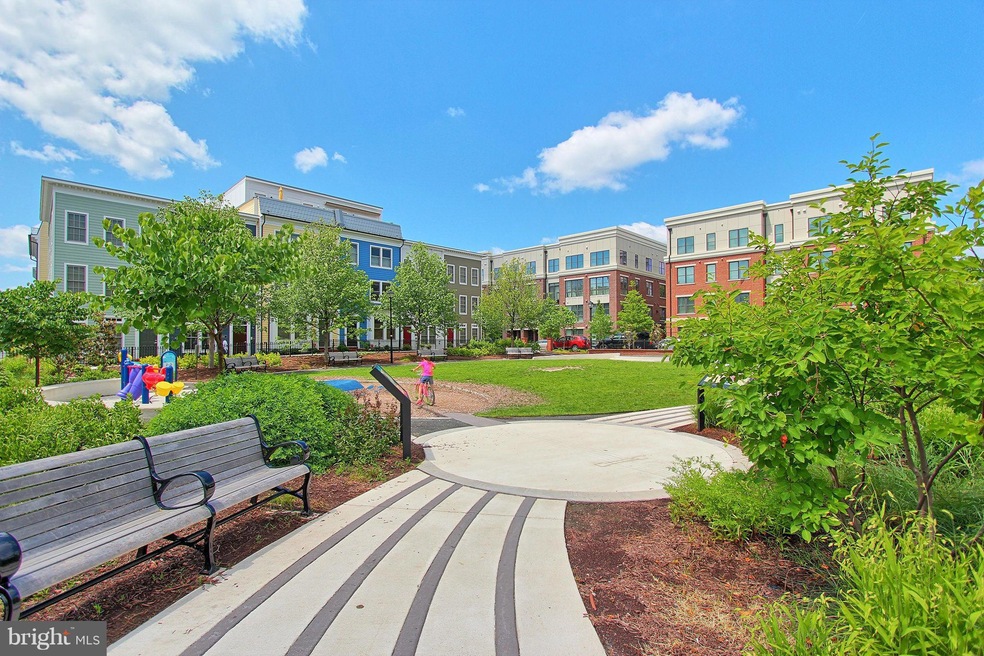 815 N Patrick St unit 409, Alexandria, VA 22314 - photo 1