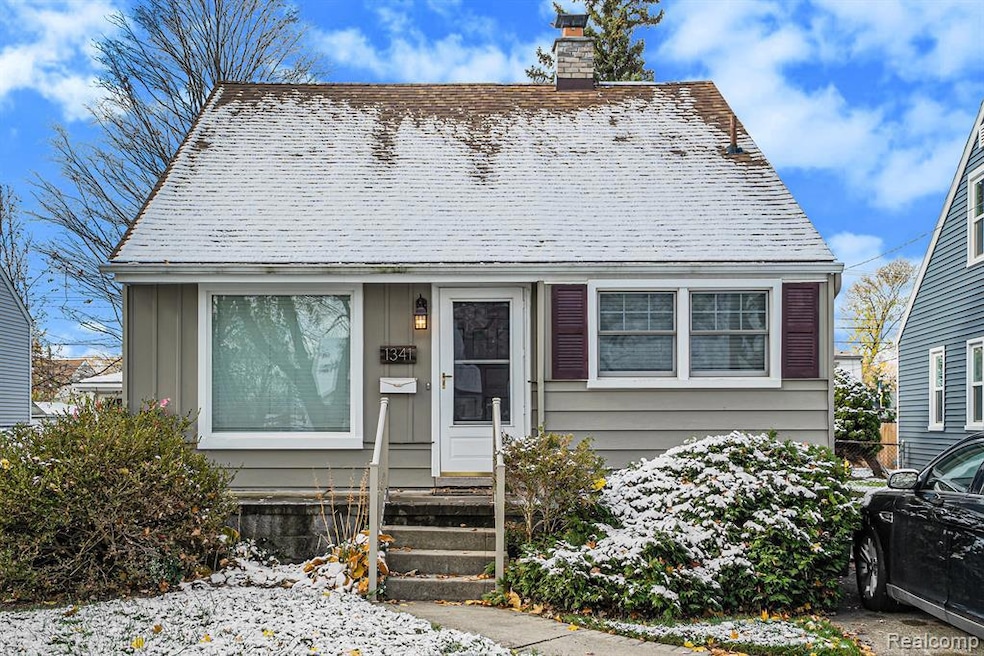 1341 Oakley Rd, Clawson, MI 48017 - photo 1