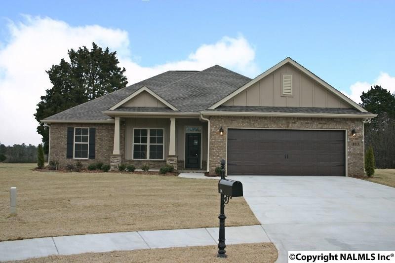 Beautiful front elevation, brick and hardie