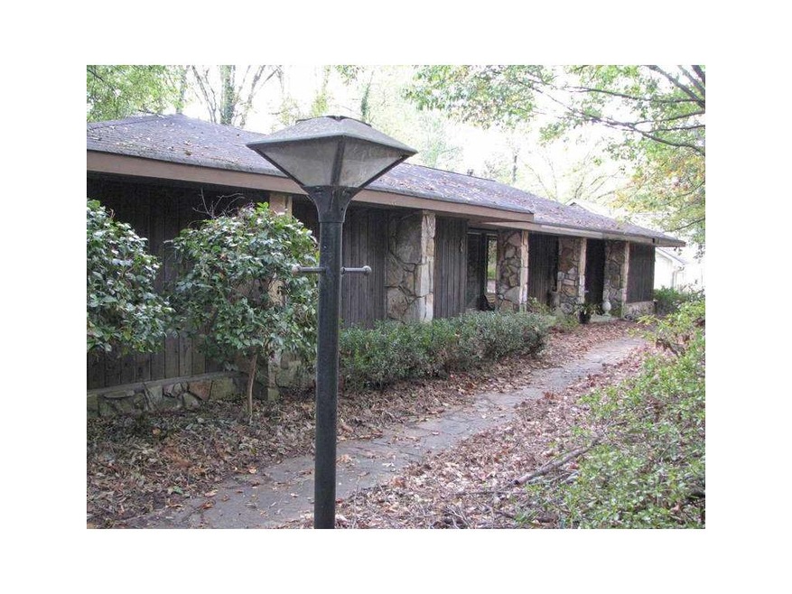 3495 Clubland Dr unit 6, Marietta, GA 30068 - photo 1