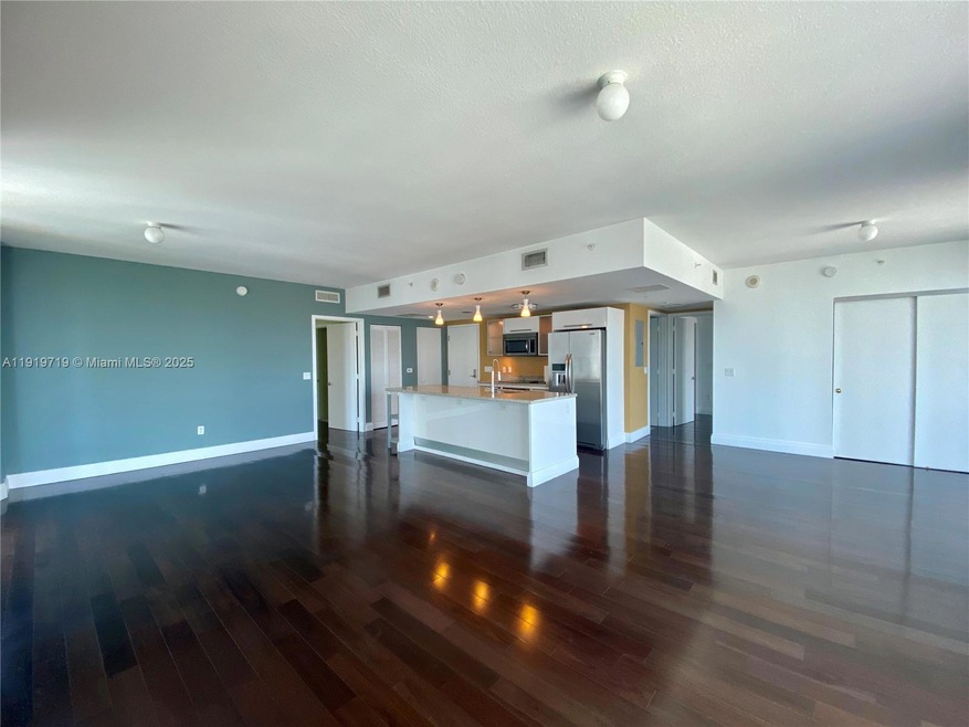 185 SW 7th St unit 2011, Miami, FL 33130 - photo 1