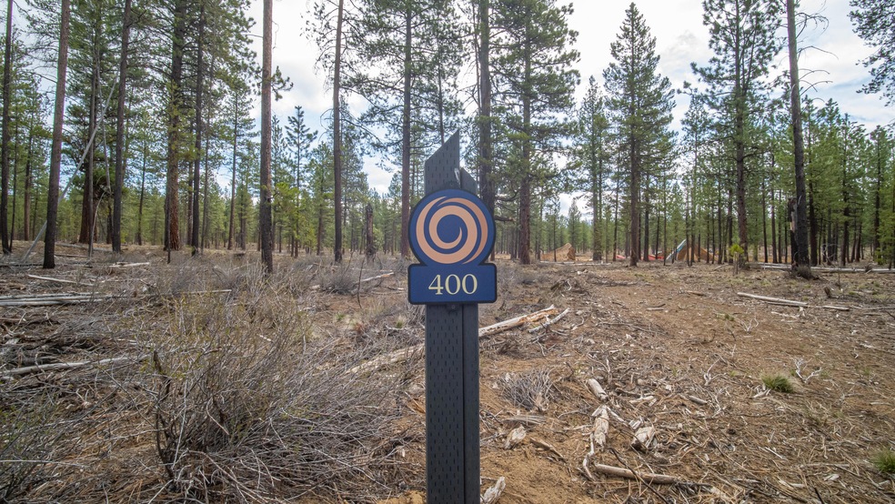 56319 Elk Run Dr, Bend, OR 97707 - photo 1