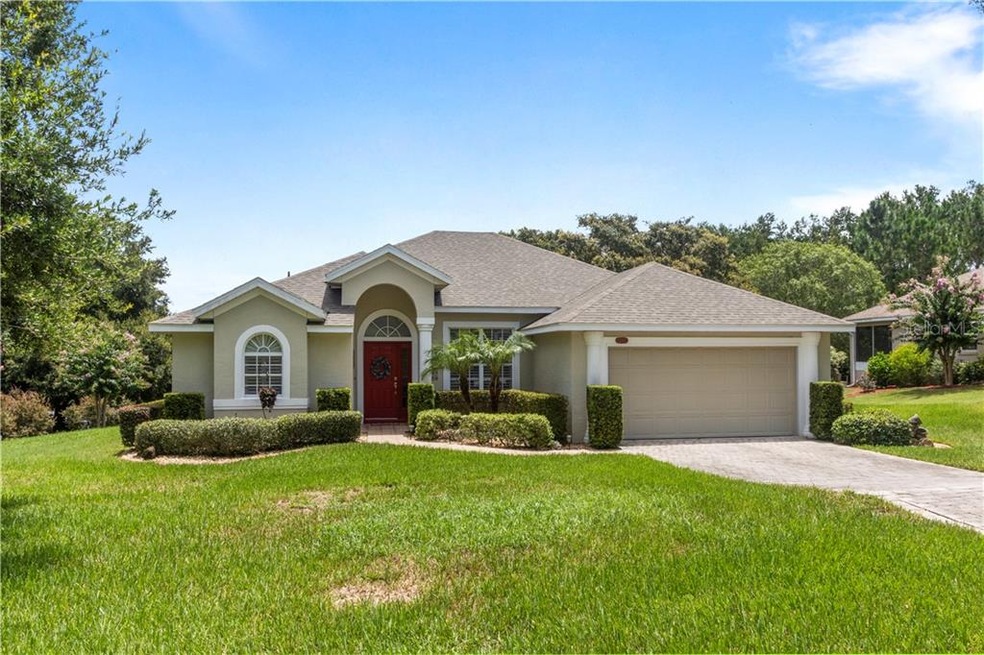 Like New!! Updated 3/2 beautifully, meticulously m