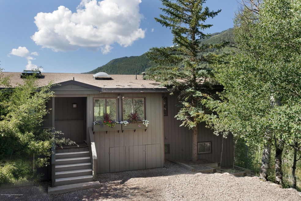 Front Door/Driveway