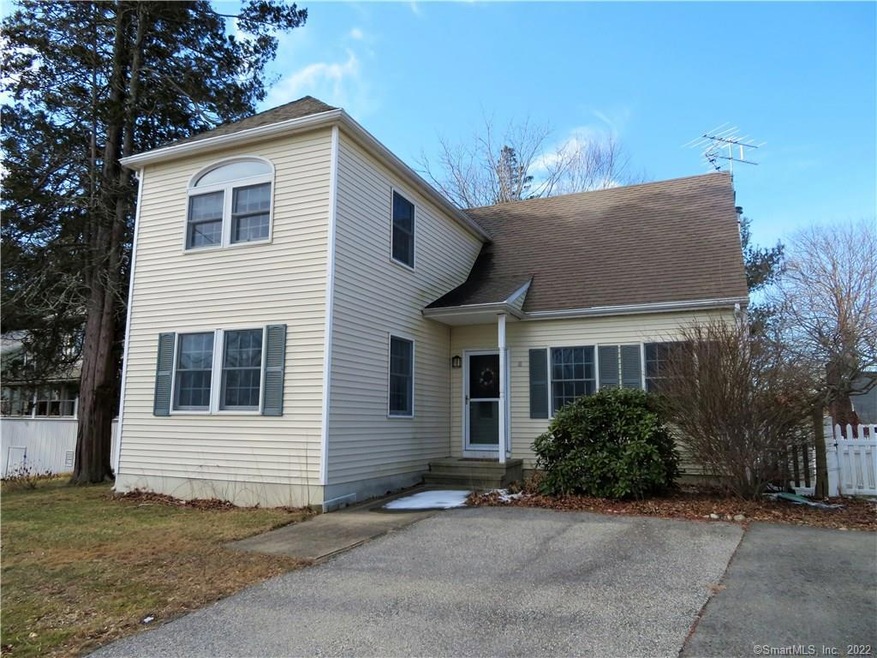 11 Grove Ave, Niantic, CT 06357 - photo 1