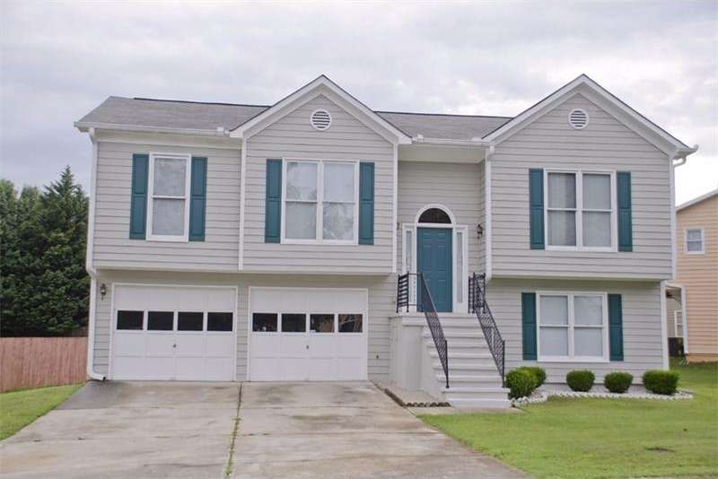 Beautiful 3 bedroom, 3 bathroom split level home f