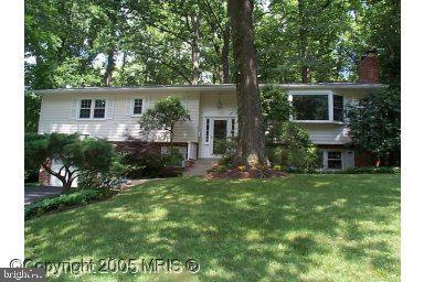 9122 Santayana Dr, Fairfax, VA 22031 - photo 1