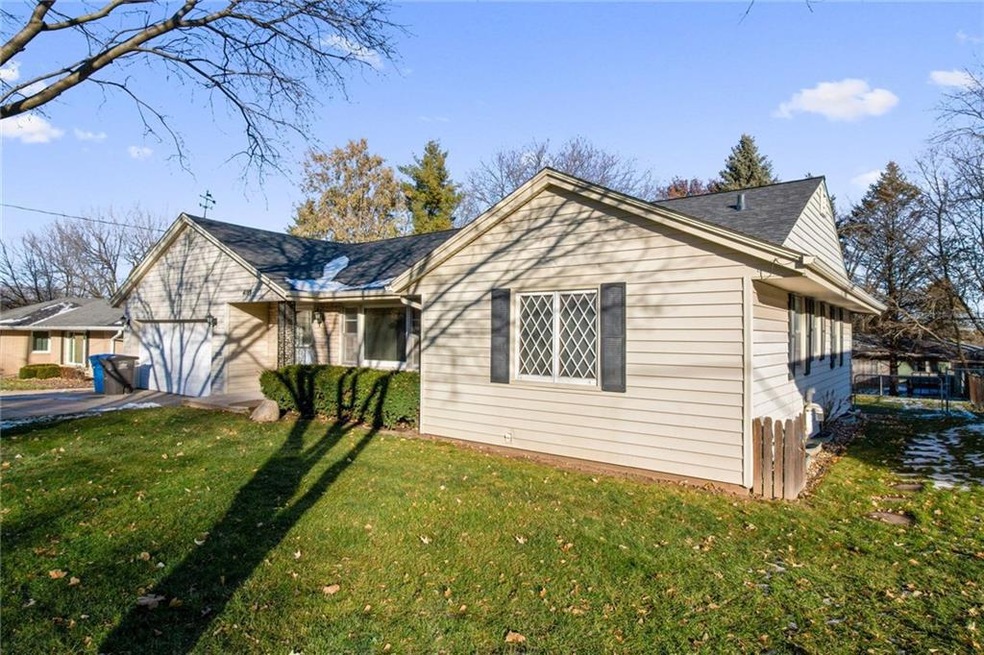 4103 29th St, Des Moines, IA 50310 - photo 1