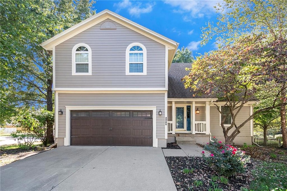 704 Lark St, Raymore, MO 64083 - photo 1