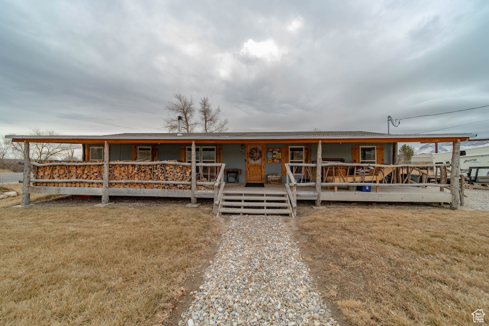 180 E Main St, Ferron, UT 84523 - photo 1