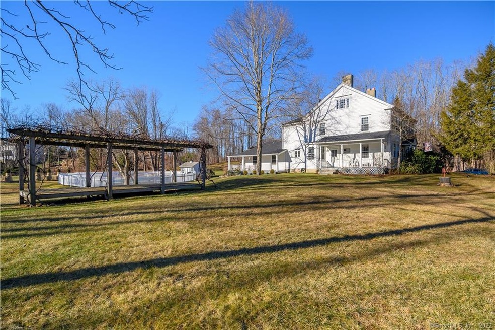 122 Whisconier Rd, Brookfield, CT 06804 - photo 1