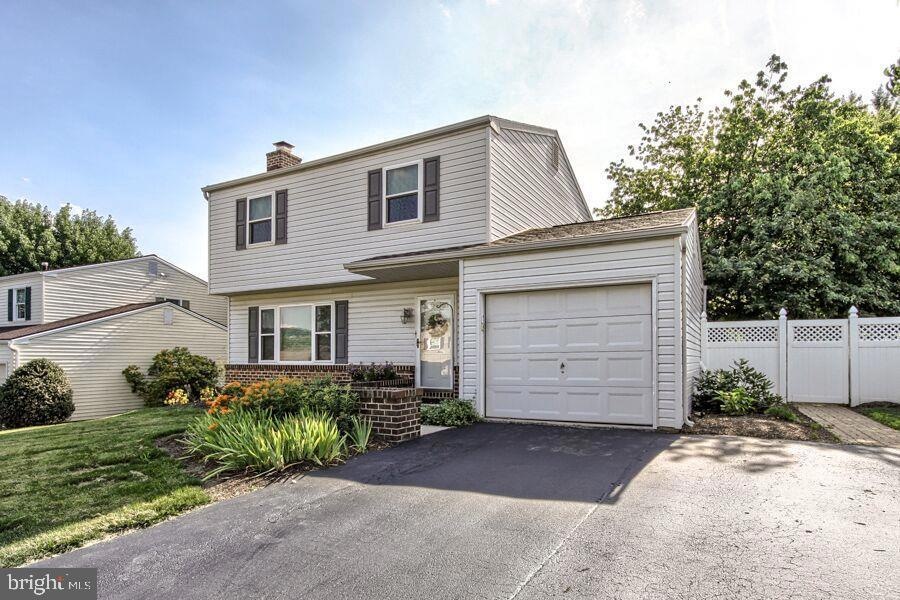 300 Harvest Dr, Harrisburg, PA 17111 - photo 1