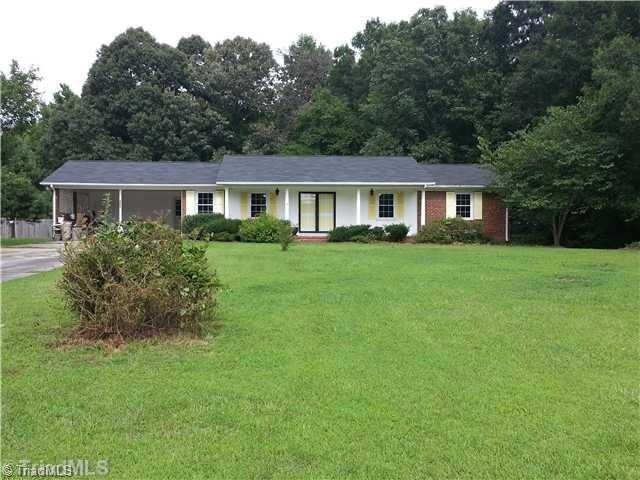 7313 Wincrest Dr, High Point, NC 27263 - photo 1