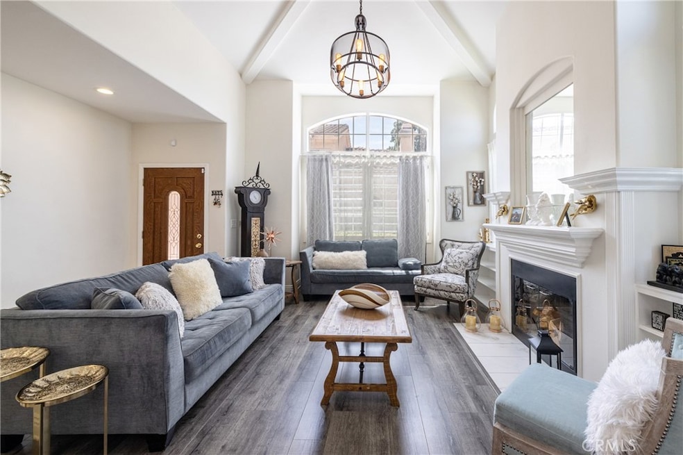 10012 Reseda Blvd unit B, Northridge, CA 91324 - photo 1