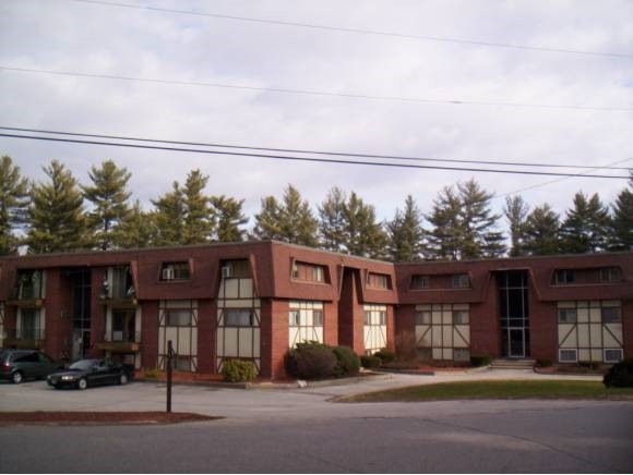 193N Capitol Hill Dr unit 193, Londonderry, NH 03053 - photo 1