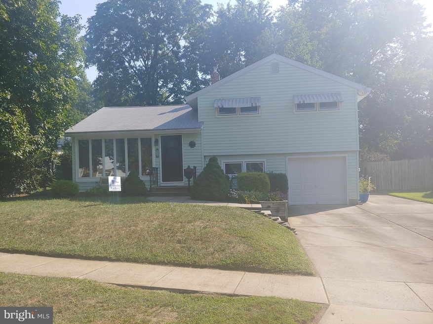 53 W Woodcrest Ave, Maple Shade, NJ 08052 - photo 1