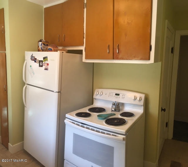 310 Forrest St, Wayland, MI 49348 - photo 1