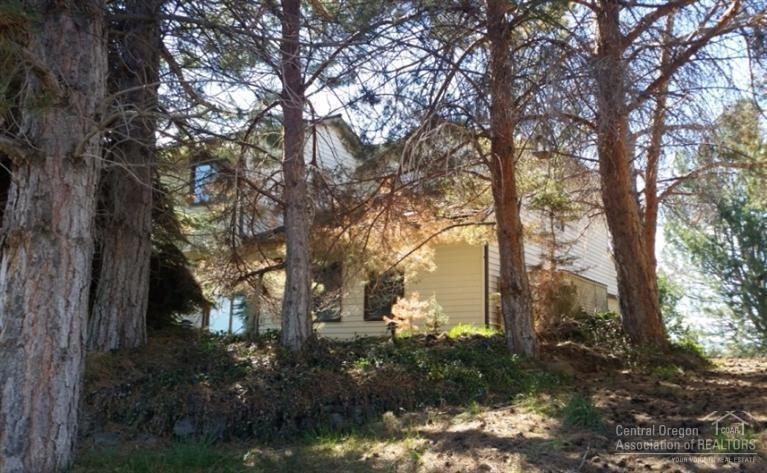 3698 SW Helmholtz Way, Redmond, OR 97756 - photo 1