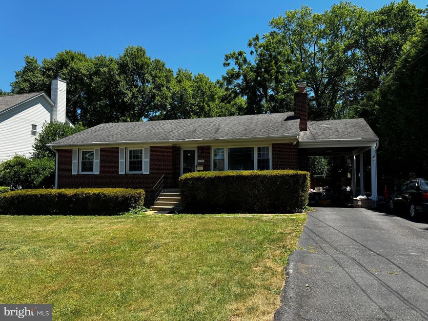 1935 Beaver Ln, McLean, VA 22101 - photo 1