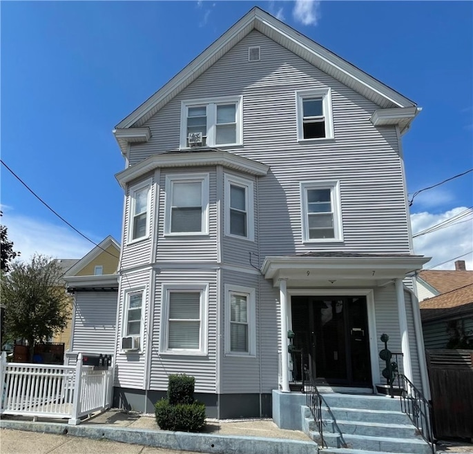 7 Brown St, Pawtucket, RI 02860 - photo 1