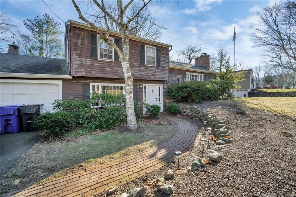 22 Curtis Rd, Middlebury, CT 06762 - photo 1