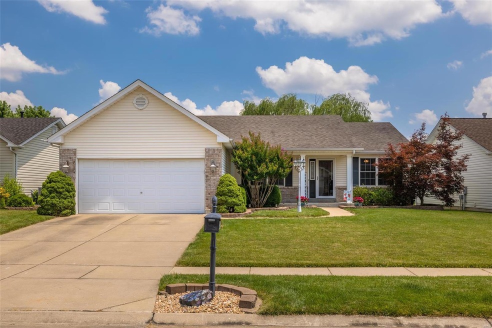 Welcome Home to 146 Rightfield Dr in Homefield Sub