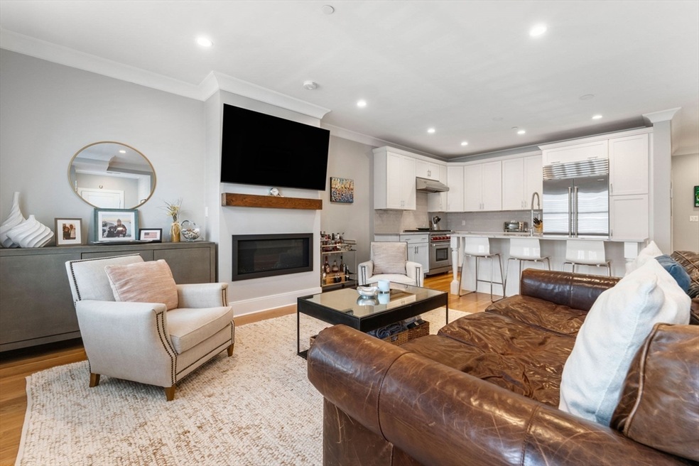 201 W 8th St unit 1, Boston, MA 02127 - photo 1