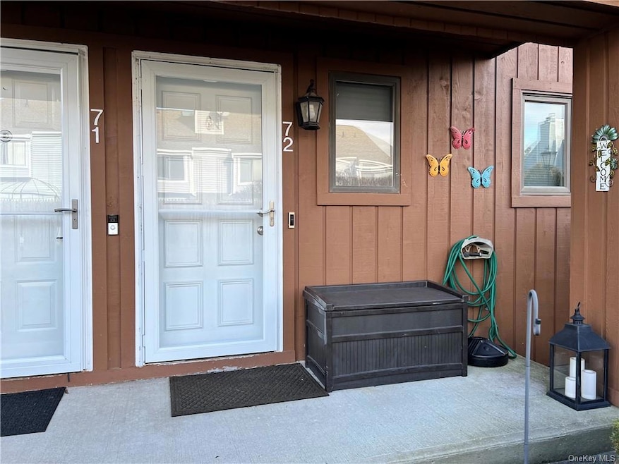 72 Old Farm Ln, Mohegan Lake, NY 10547 - photo 1